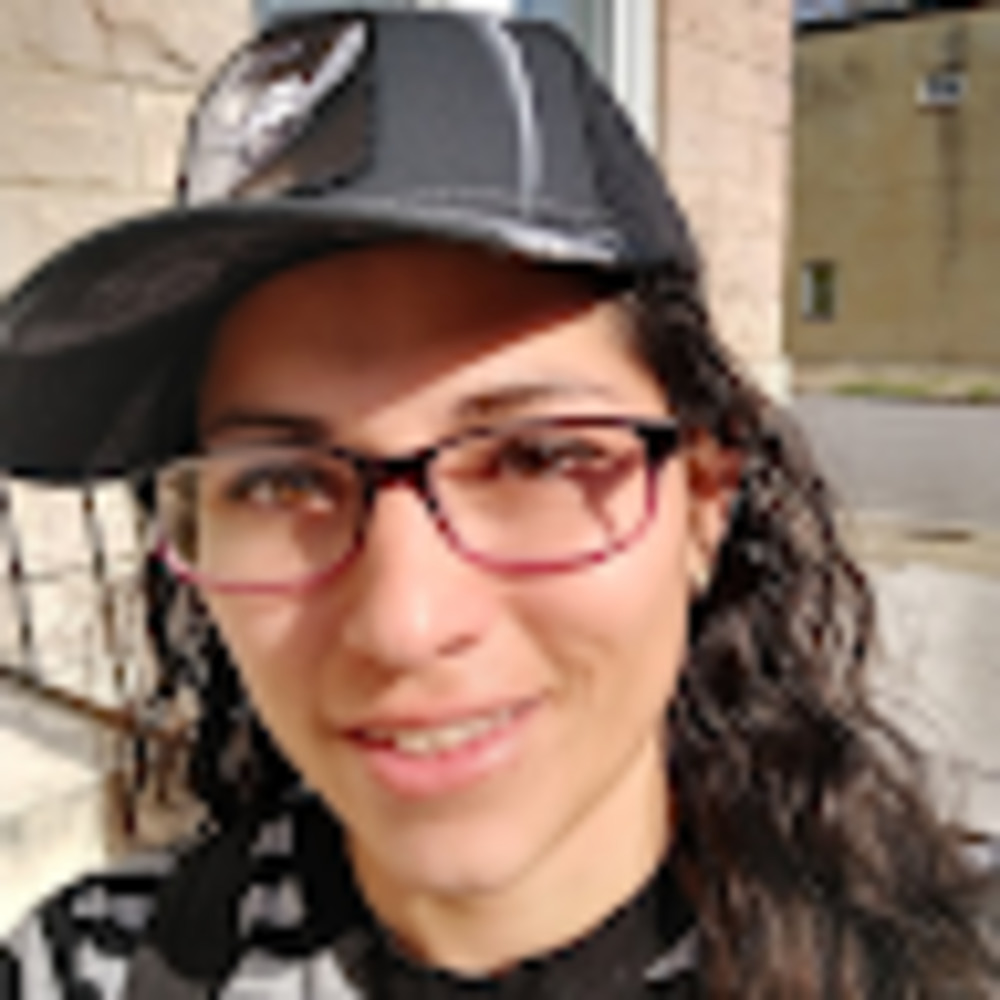 Meet your Posher, Lina